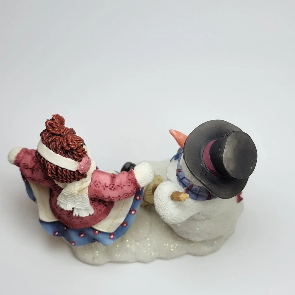 Enesco Raggedy Ann Snowman Figurine‎ Friends Forever Winter Christmas Decor